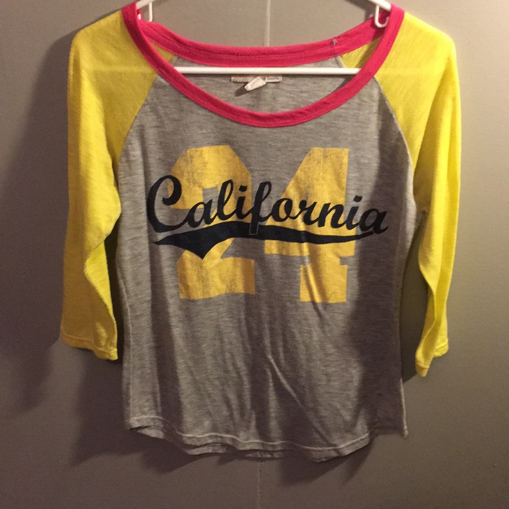 Medium Derek heart t-shirt with medium sleeves